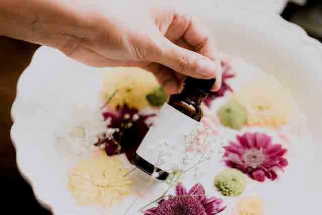 Health Benefits of Using Essential Oils