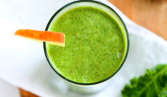 Kale and Apple Green Detox Smoothie